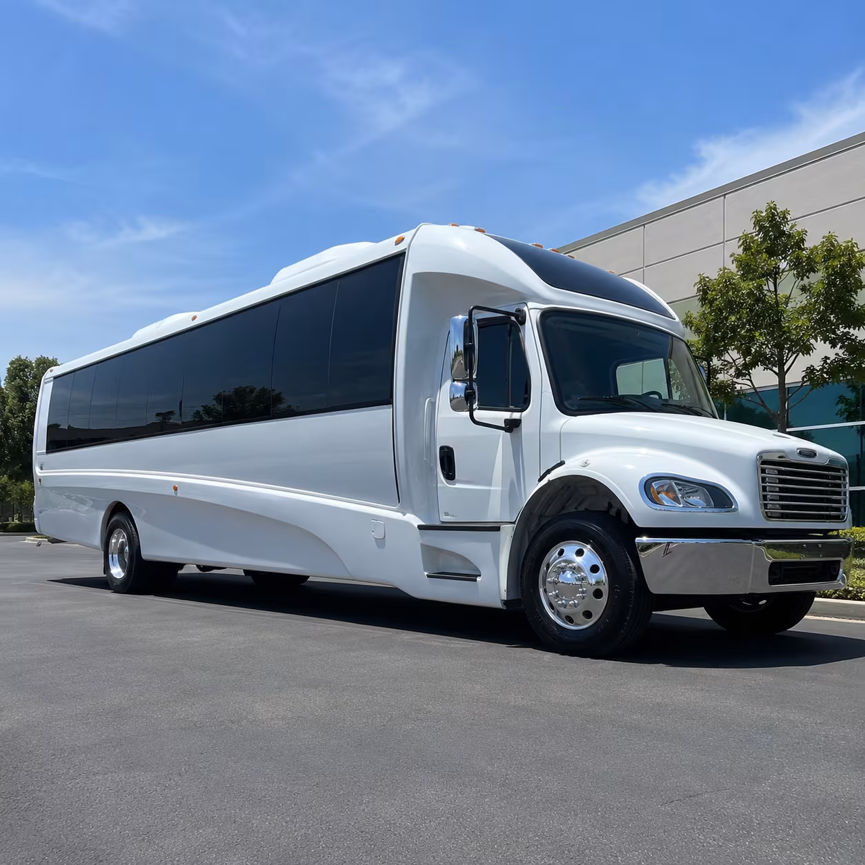pueblo 30 passenger minibus