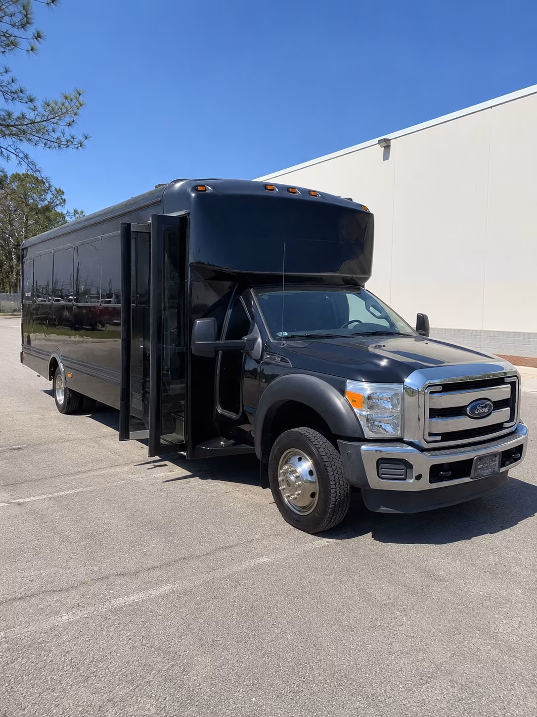 pueblo bus rental service area