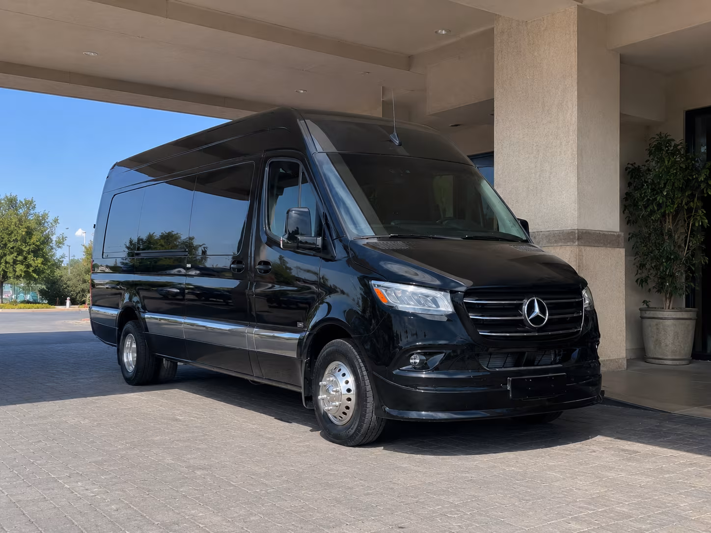shuttle buses for pueblo wedding guests between hotels and venues